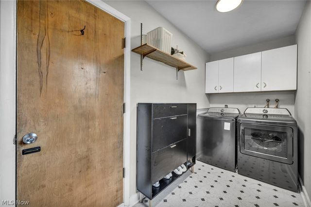 28523 Holly Drive, Olmsted Twp, OH 44070