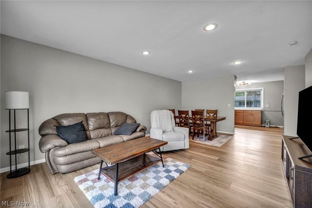 28523 Holly Drive, Olmsted Twp, OH 44070