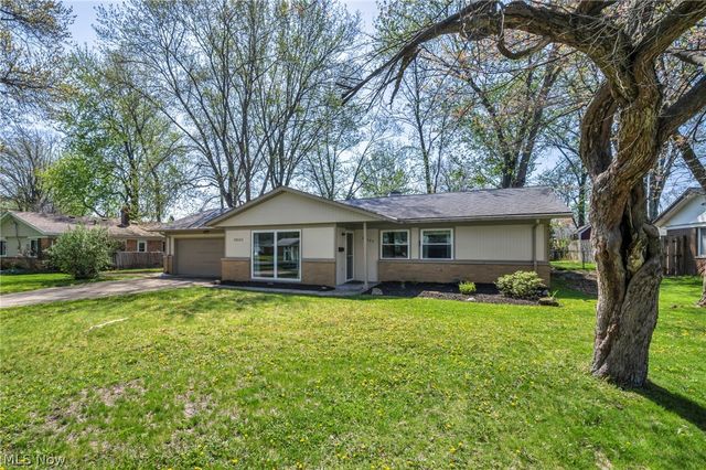 28523 Holly Drive, Olmsted Twp, OH 44070