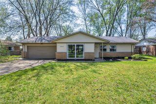 28523 Holly Drive, Olmsted Twp, OH 44070