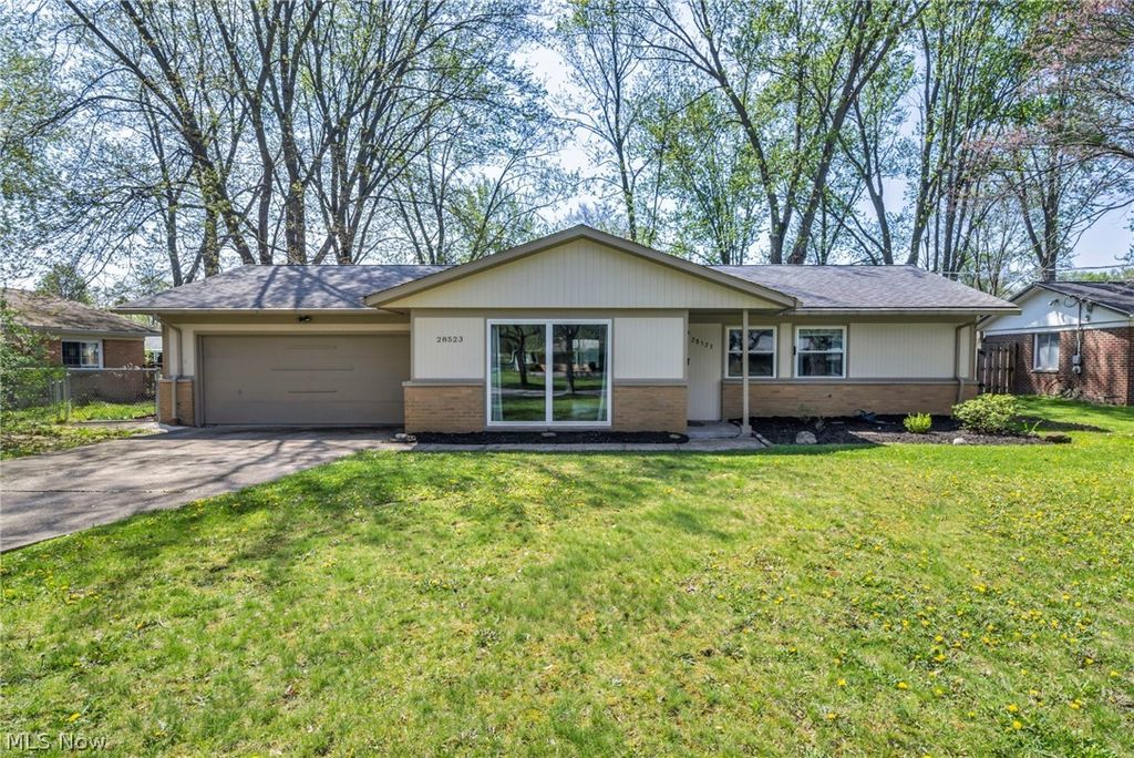 28523 Holly Drive, Olmsted Twp, OH 44070