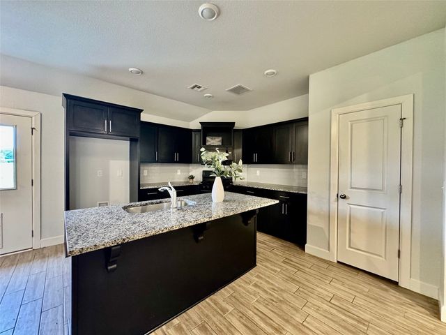 8713 N 63rd East Avenue, Owasso, OK 74055