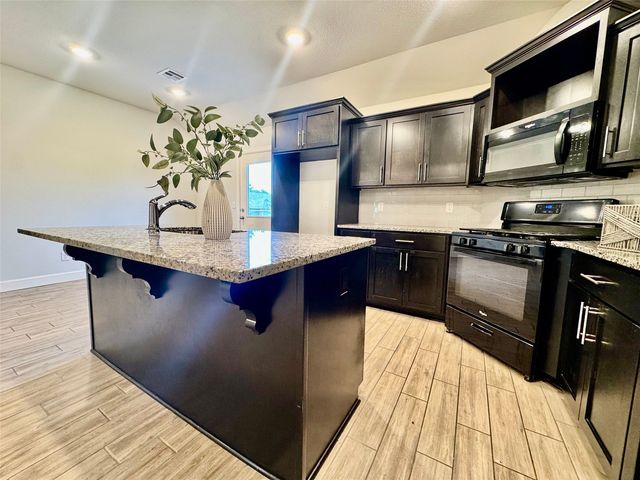8713 N 63rd East Avenue, Owasso, OK 74055