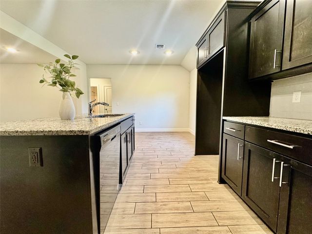 8713 N 63rd East Avenue, Owasso, OK 74055