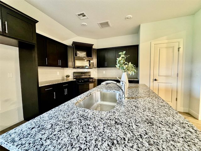 8713 N 63rd East Avenue, Owasso, OK 74055
