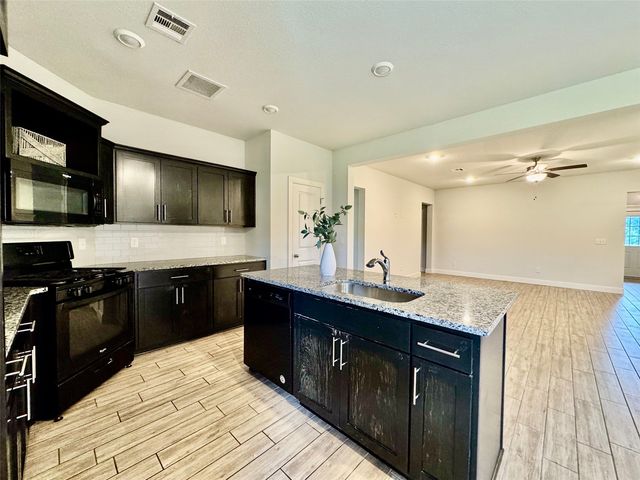 8713 N 63rd East Avenue, Owasso, OK 74055