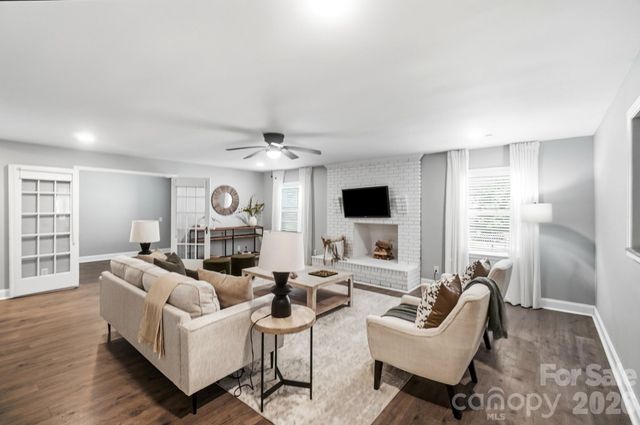 1816 Northcliff Drive, Charlotte, NC 28216