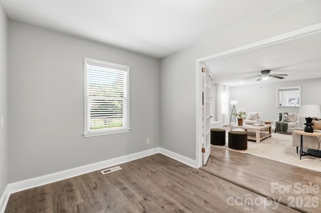 1816 Northcliff Drive, Charlotte, NC 28216