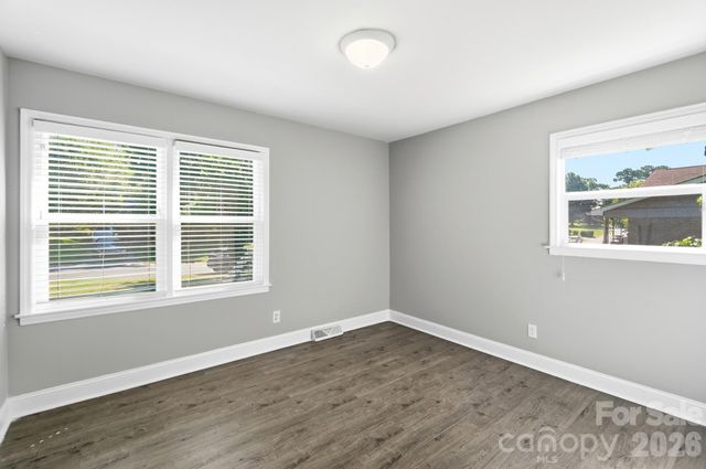 1816 Northcliff Drive, Charlotte, NC 28216