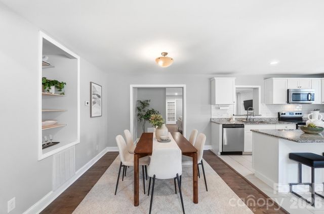 1816 Northcliff Drive, Charlotte, NC 28216