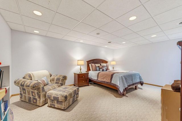 548 Fox River Hills DRIVE, Waterford, WI 53185