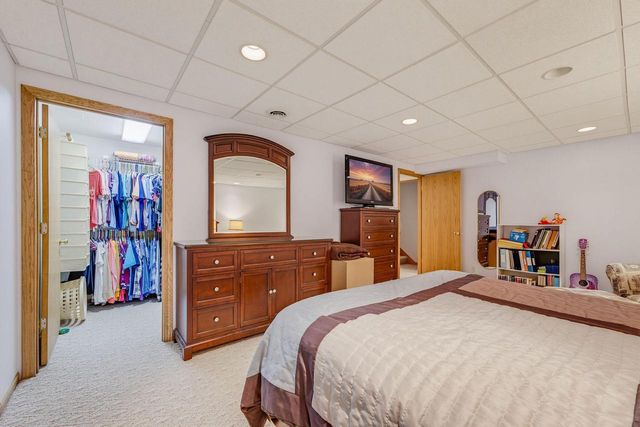 548 Fox River Hills DRIVE, Waterford, WI 53185