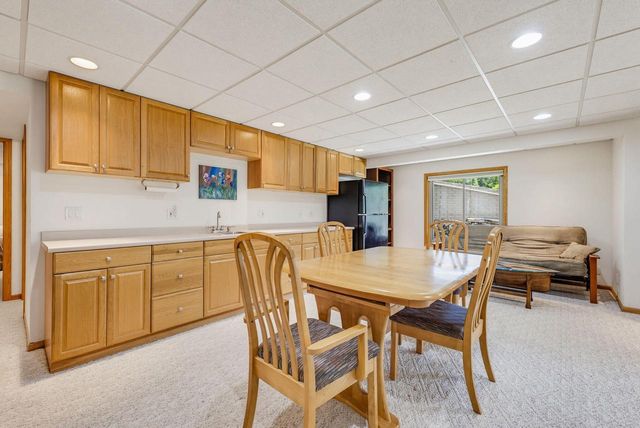 548 Fox River Hills DRIVE, Waterford, WI 53185