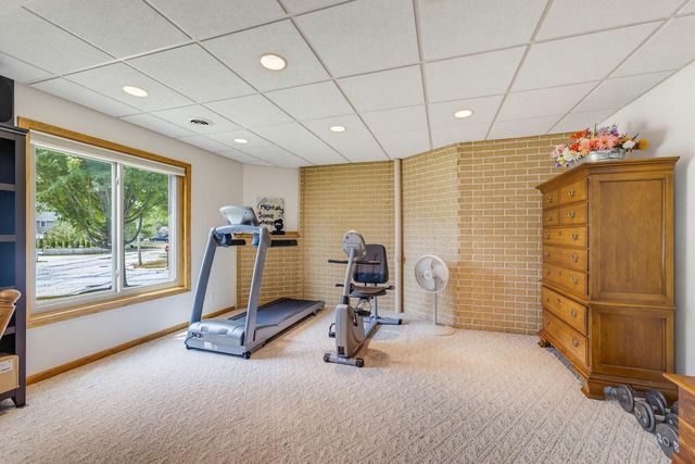 548 Fox River Hills DRIVE, Waterford, WI 53185