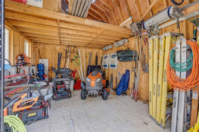 548 Fox River Hills DRIVE, Waterford, WI 53185