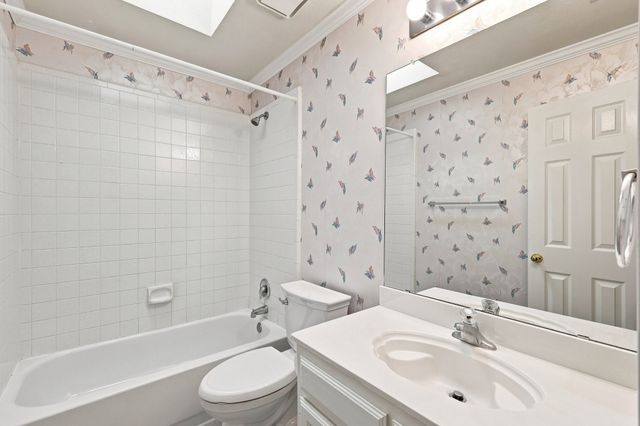 2740 Summertree Drive, Carrollton, TX 75006