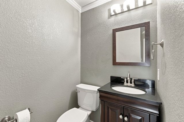 2740 Summertree Drive, Carrollton, TX 75006