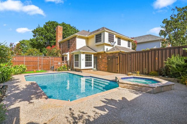 2740 Summertree Drive, Carrollton, TX 75006