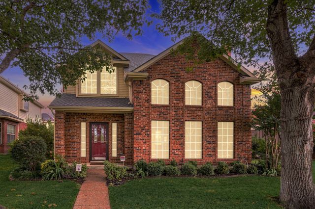 2740 Summertree Drive, Carrollton, TX 75006