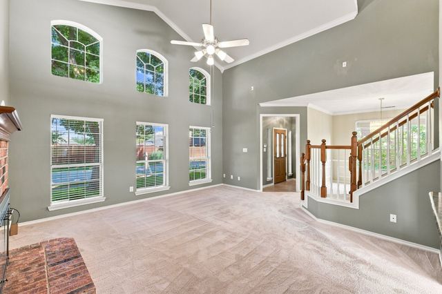2740 Summertree Drive, Carrollton, TX 75006