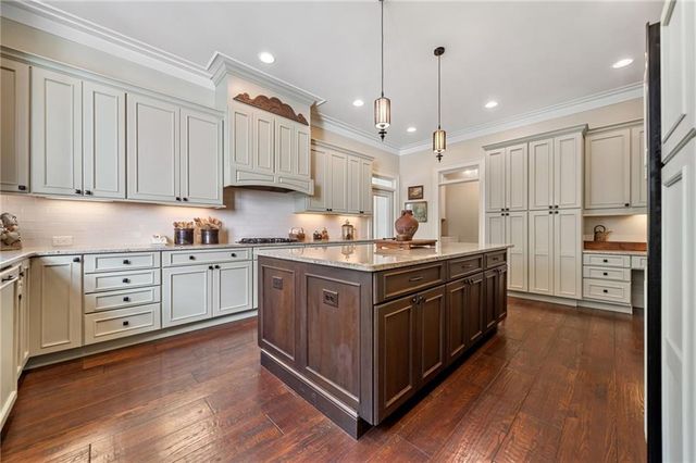 424 Cable Road, Waleska, GA 30183