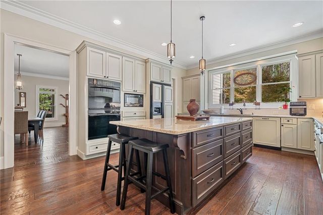 424 Cable Road, Waleska, GA 30183