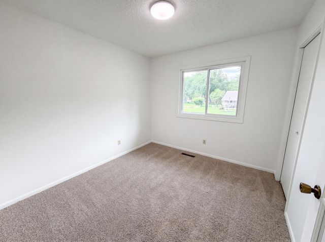 11878 100th Place N, Maple Grove, MN 55369