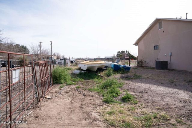 1507 Roadrunner Lane, Las Cruces, NM 88007