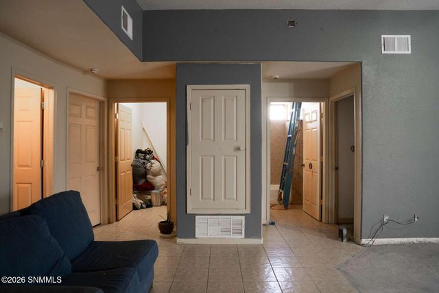 1507 Roadrunner Lane, Las Cruces, NM 88007