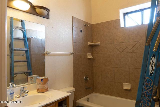 1507 Roadrunner Lane, Las Cruces, NM 88007