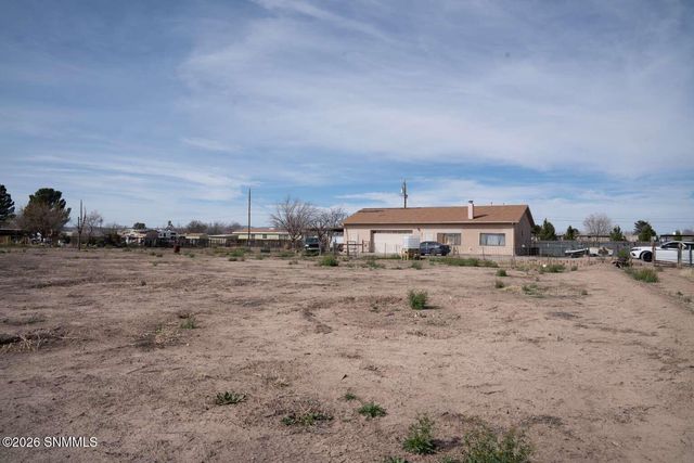 1507 Roadrunner Lane, Las Cruces, NM 88007