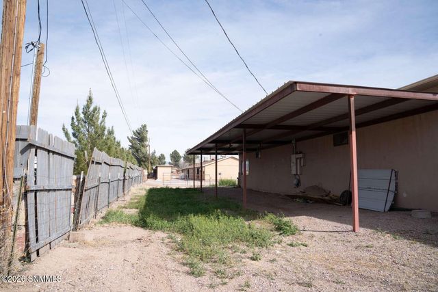 1507 Roadrunner Lane, Las Cruces, NM 88007