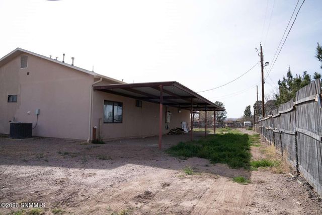 1507 Roadrunner Lane, Las Cruces, NM 88007