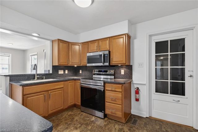 1906 Chesapeake AVE, Chesapeake, VA 23324