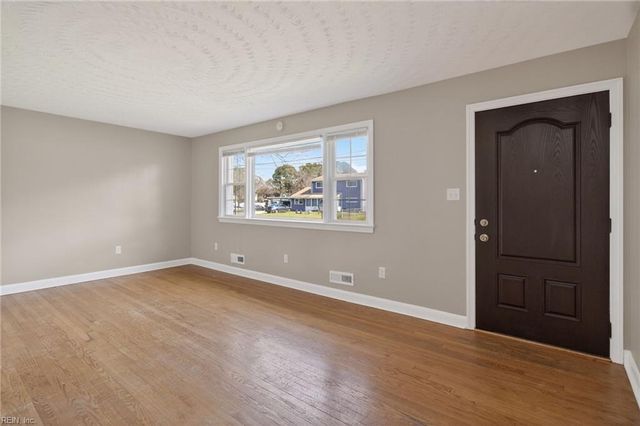 1906 Chesapeake AVE, Chesapeake, VA 23324