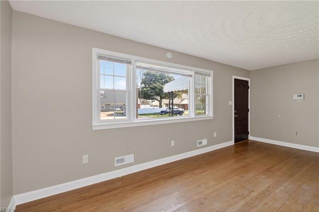 1906 Chesapeake AVE, Chesapeake, VA 23324