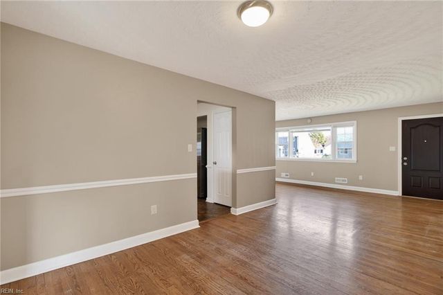 1906 Chesapeake AVE, Chesapeake, VA 23324