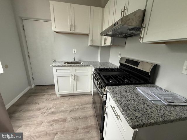 2447 INGERSOLL ST, Philadelphia, PA 19121