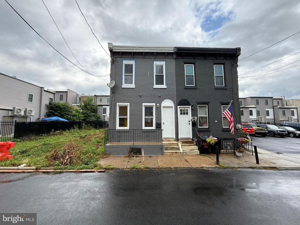 2447 INGERSOLL ST, Philadelphia, PA 19121