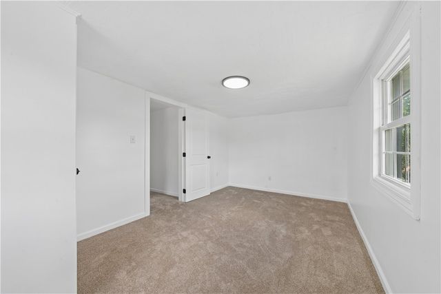 302 N 6th St, Hempfield Twp, PA 15697