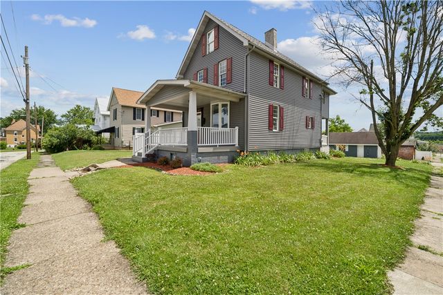 302 N 6th St, Hempfield Twp, PA 15697