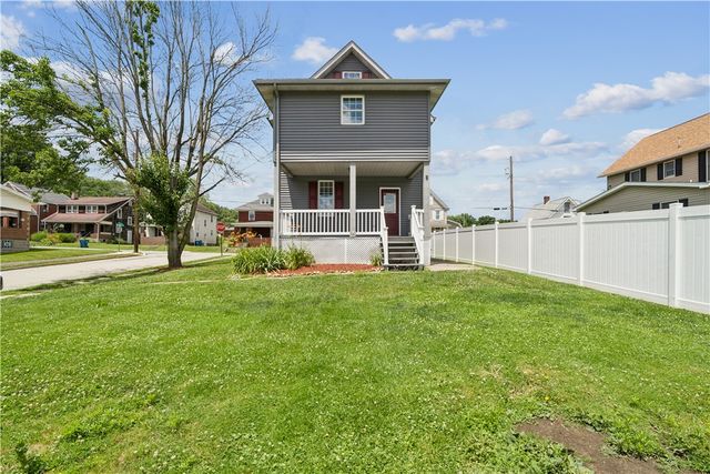 302 N 6th St, Hempfield Twp, PA 15697