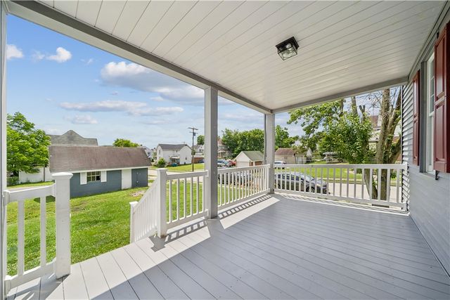 302 N 6th St, Hempfield Twp, PA 15697
