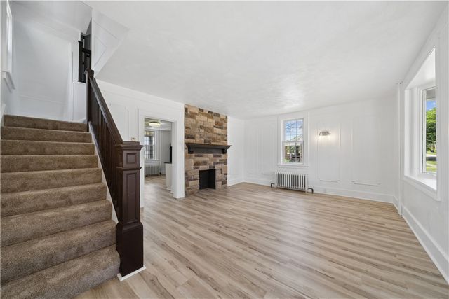 302 N 6th St, Hempfield Twp, PA 15697