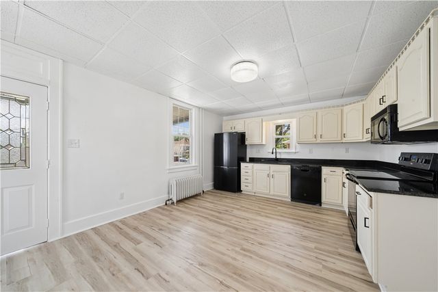 302 N 6th St, Hempfield Twp, PA 15697