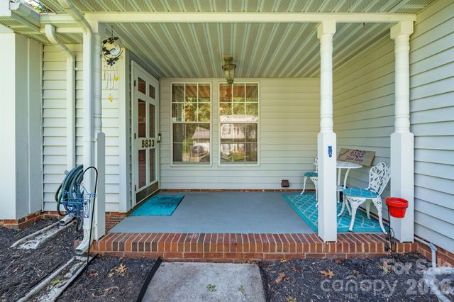 6833 Shiloh Ridge Lane, Charlotte, NC 28212