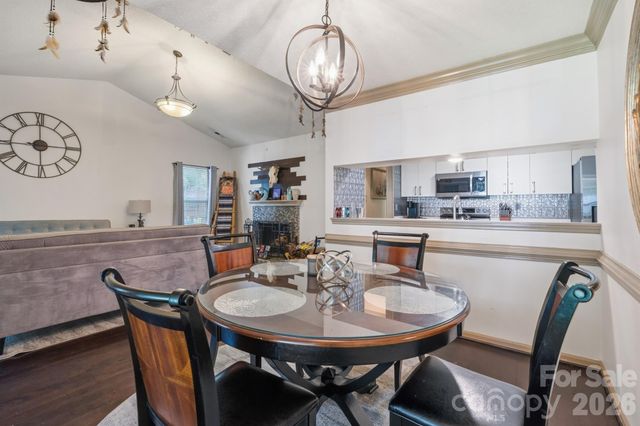 6833 Shiloh Ridge Lane, Charlotte, NC 28212