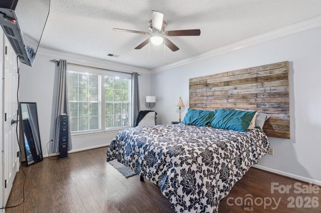 6833 Shiloh Ridge Lane, Charlotte, NC 28212