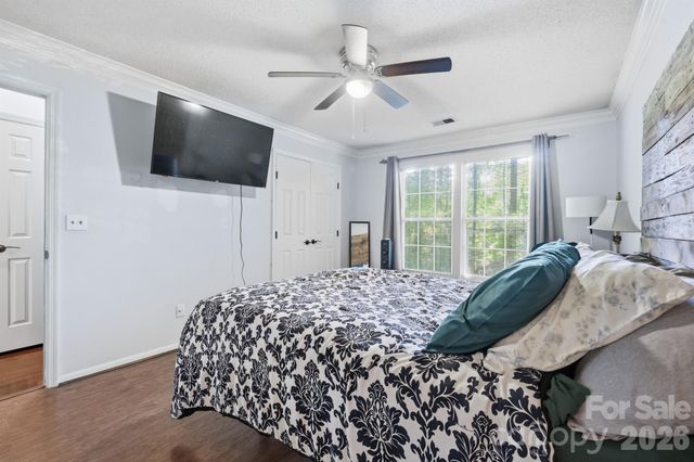 6833 Shiloh Ridge Lane, Charlotte, NC 28212