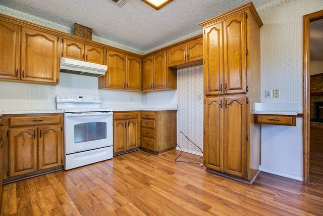 3214 Cedarhill Dr, San Angelo, TX 76904